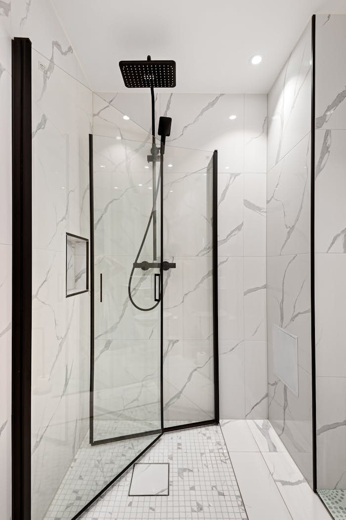 elegante reforma de baño